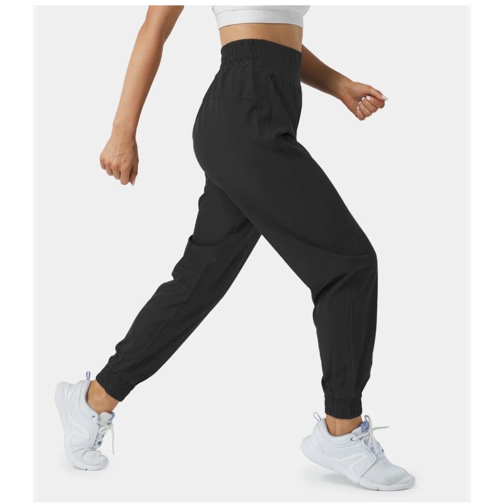 Halara Jogger Pants Medium Black High‎ Waisted Activewear Joggers Athletic Comfy